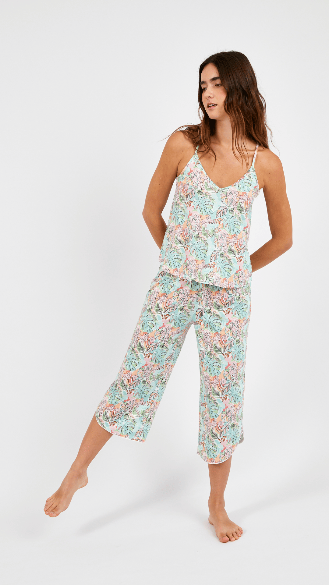 PJ Capri & Top Tiritas Tropical