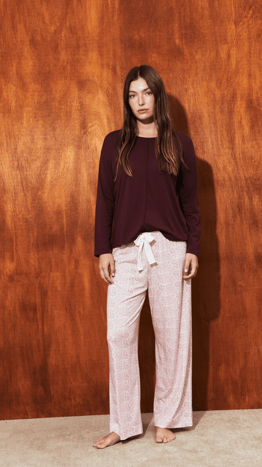 PJ Pant Rose Orbit y Top Burgundy
